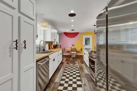 Kitchen or kitchenette, kitchen