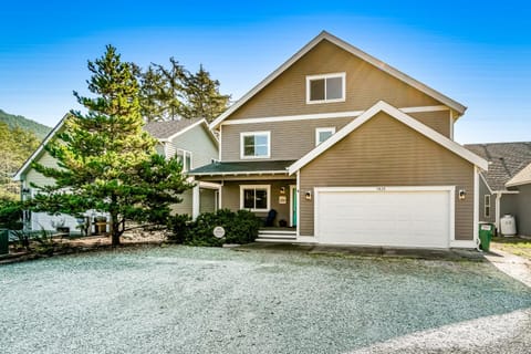 Pine Beach Family Retreat House in Washington