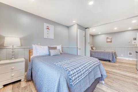 Sea Treasures Inn #103 & #104 House in Rockaway Beach