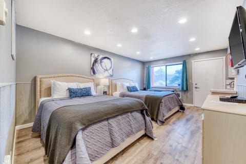 Sea Treasures Inn #103 & #104 House in Rockaway Beach