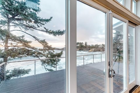 Sea Spray Overlook House in Depoe Bay