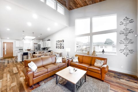 Sea Spray Overlook House in Depoe Bay