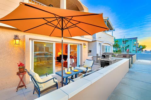 Newport Beach Simplicity III House in Balboa Peninsula