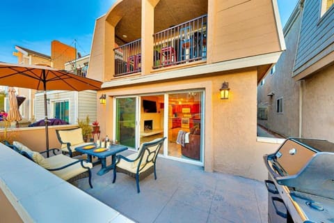 Newport Beach Simplicity III House in Balboa Peninsula