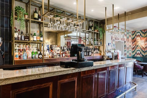 Lounge or bar, Drinks