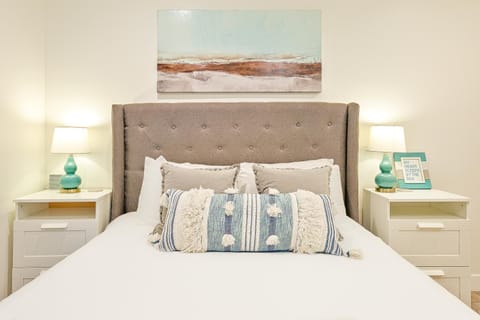 La Jolla Beach Retreat Compound House in La Jolla