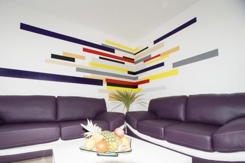 Living room, Food