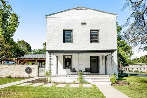 Property building, Spring, Day