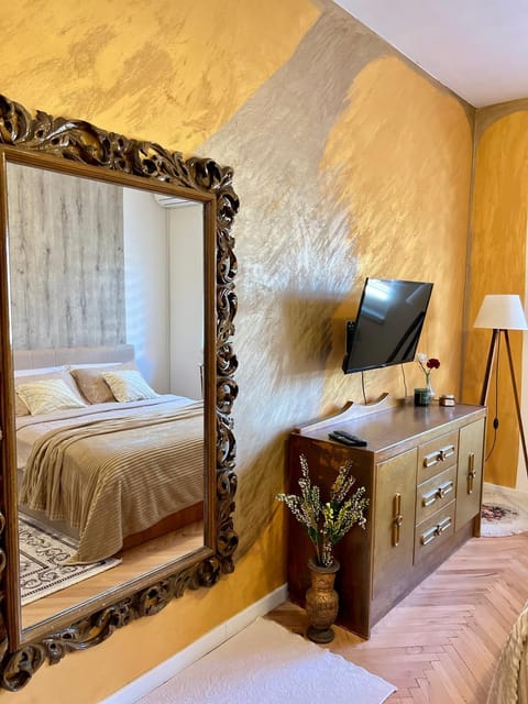 Bed, Decorative detail, Bedroom