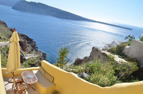 Just Blue House in Oia