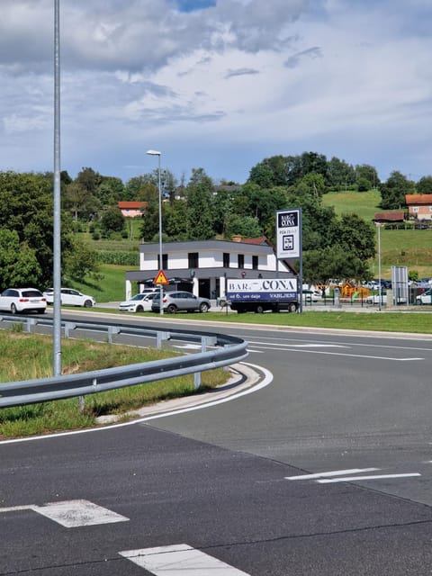 Neighbourhood, Parking