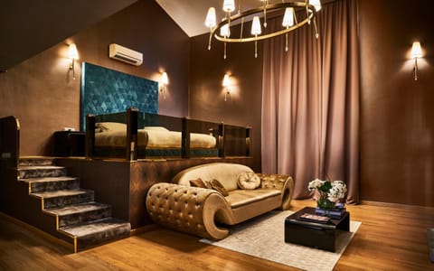 Bed, Living room