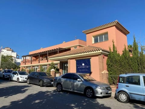 Property building, Street view, Location
