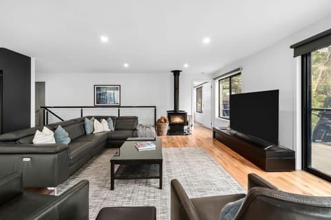 TV and multimedia, Living room, Seating area, fireplace, fireplace