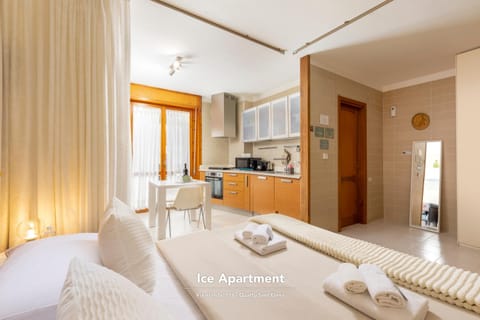 Kitchen or kitchenette, Bedroom, kitchen, kitchen