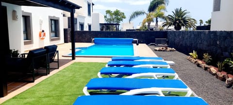 Day, Garden, Garden view, Pool view, Swimming pool, sunbed