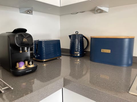 Coffee/tea facilities, Kitchen or kitchenette