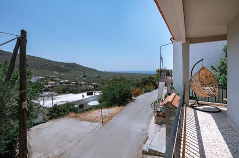 View (from property/room), Balcony/Terrace, Mountain view, Sea view, Street view