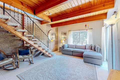 Hidden Oasis - MCA #50602 House in Manzanita