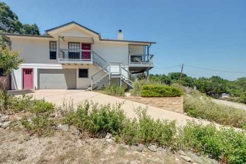 Canyon Lake Rental with Balcony and Lake Views House in Canyon Lake