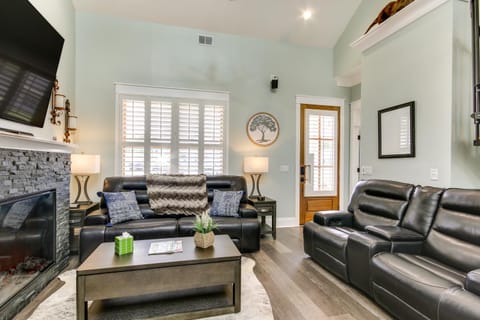 Greenwood Getaway with Furnished Patio and Lake View House in Lake Greenwood