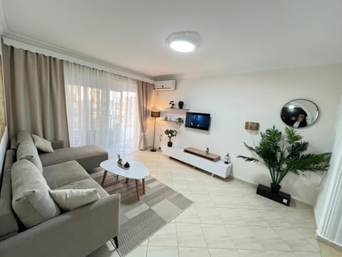 Kleanthi's Home Apartment in Sarandë