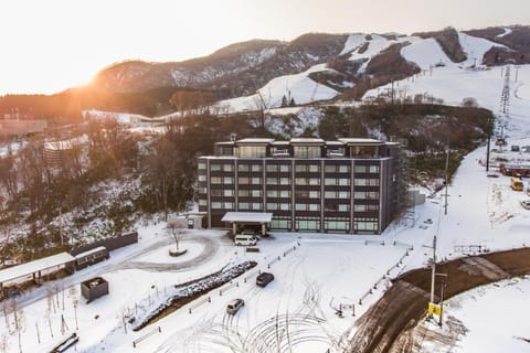 Property building, Winter