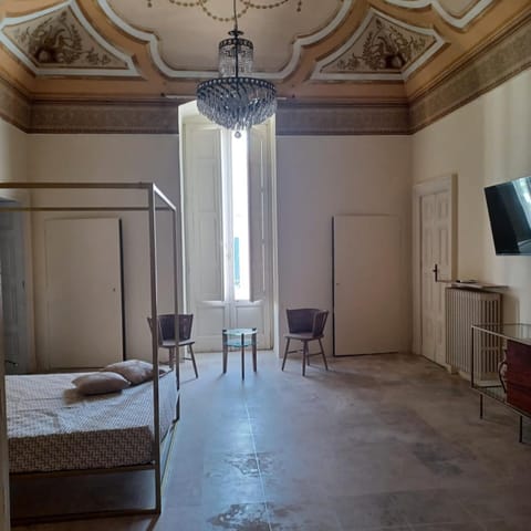 Bed, TV and multimedia, Photo of the whole room, hair dresser, wardrobe