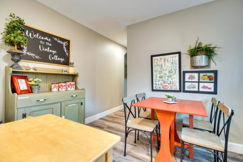 Updated Cotter Cottage Walk to White River! House in Cotter