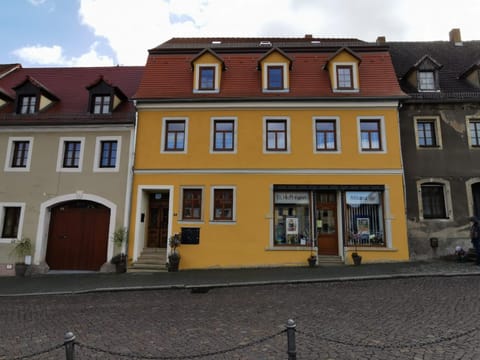 Property building, Street view