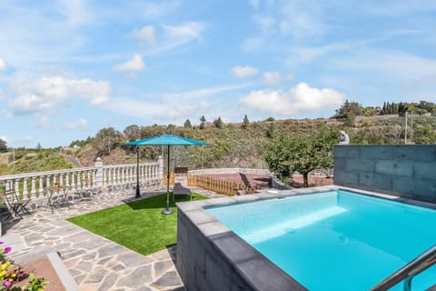 Patio, Spring, Day, Natural landscape, Garden, Balcony/Terrace, Garden view, Pool view, Swimming pool, Swimming pool, sunbed