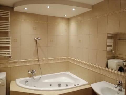 Hot Tub, Bathroom, Bath
