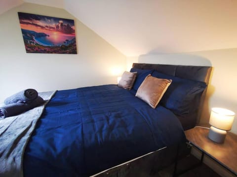 4BR Modern Botanic House House in Belfast