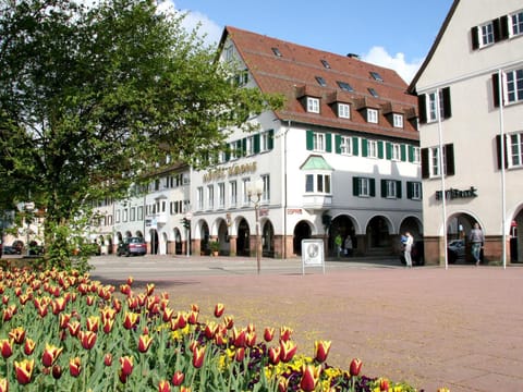 Property building, Facade/entrance, Spring, Day, City view