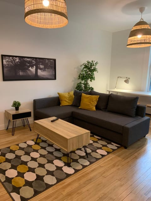 Living room, Seating area