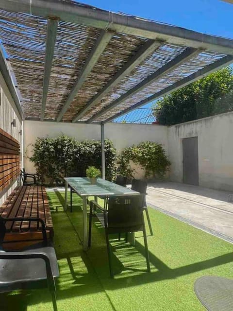 Patio, Spring, Garden, Dining area
