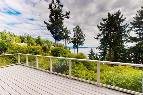The Coffee Grounds House in Anderson Island