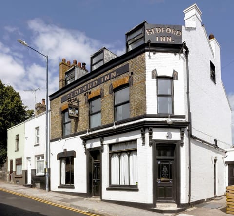 Property building, Day, Street view, Location