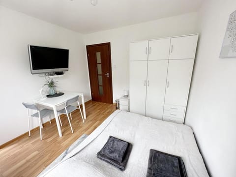 Bed, Bedroom, hair dresser, wardrobe