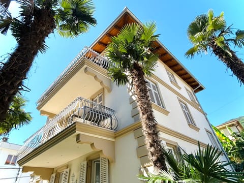 Property building, Balcony/Terrace