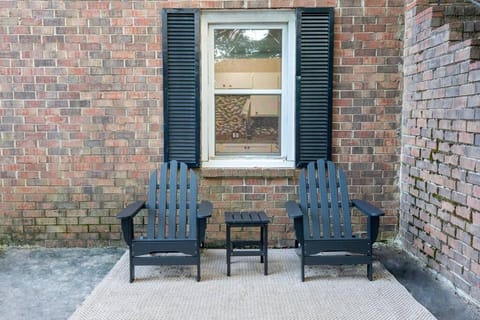 Cozy Buckhead Suite - great area, free easy parking, near shops and restaurants Apartment in Buckhead