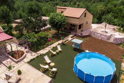 Property building, Pool view