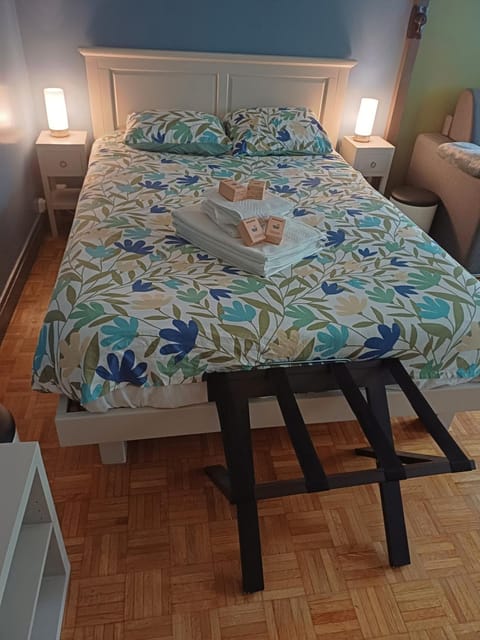 Bed, Bedroom