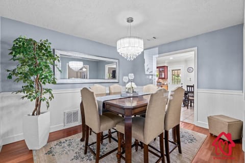 San Gabriel Stunner - An Irvie Home House in Albuquerque