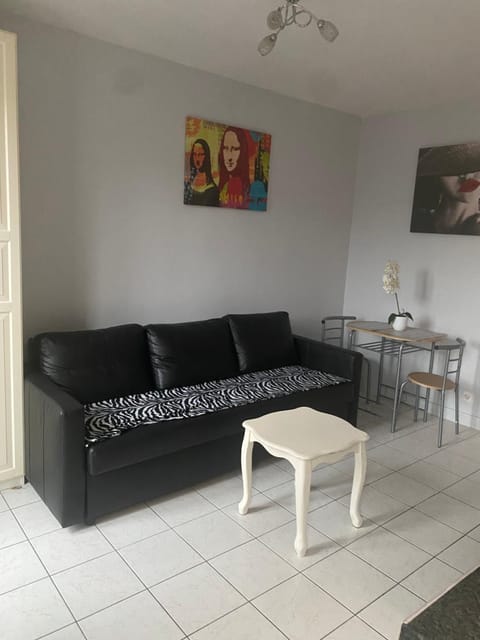 Studio charmant centre d Aubervilliers Apartment in Aubervilliers