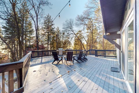 Ferndale woods House in Running Springs