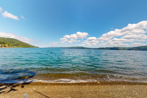 Euphoria on the Fjord House in Hoodsport