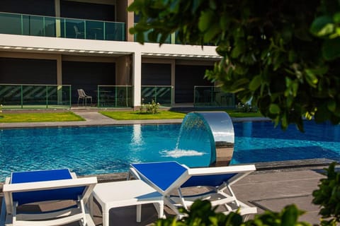 Day, Pool view, Swimming pool, Open Air Bath, sunbed