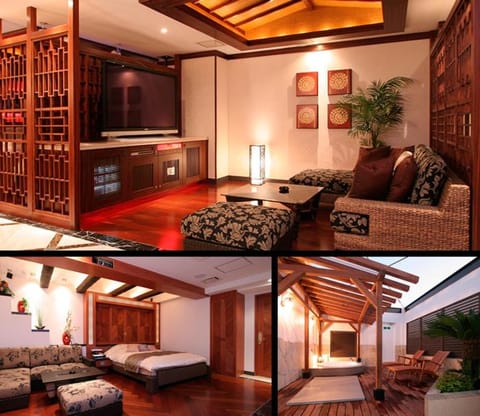 Bed, Living room, Bedroom