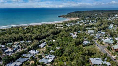 Neighbourhood, Bird's eye view, Beach